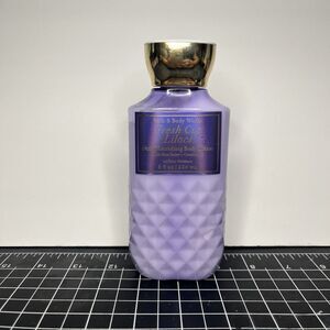 Bath & Body Works Fresh Cut Lilacs Daily Nourishing Body Lotion 8 fl oz READ
